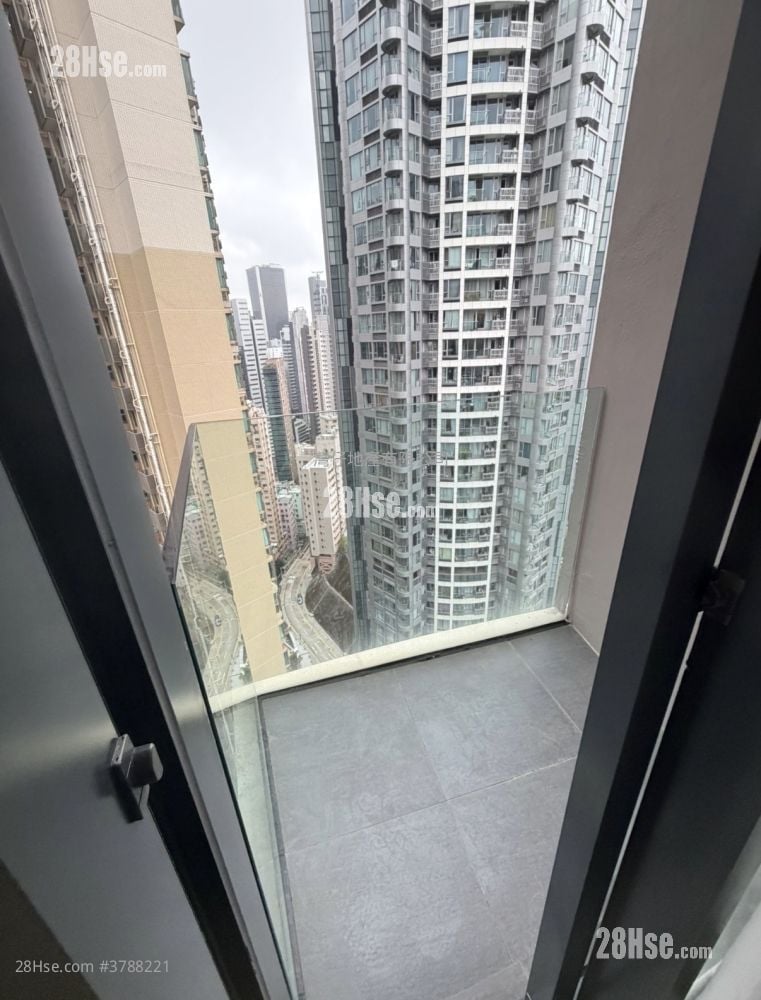 Queen's Cube 租盘 开放式间隔 277 平方尺