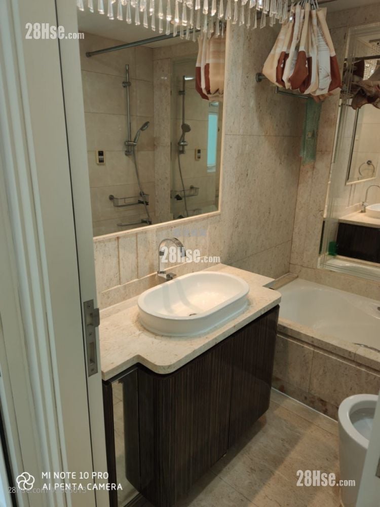 领都 租盘 3 房 , 2 浴室 731 平方尺