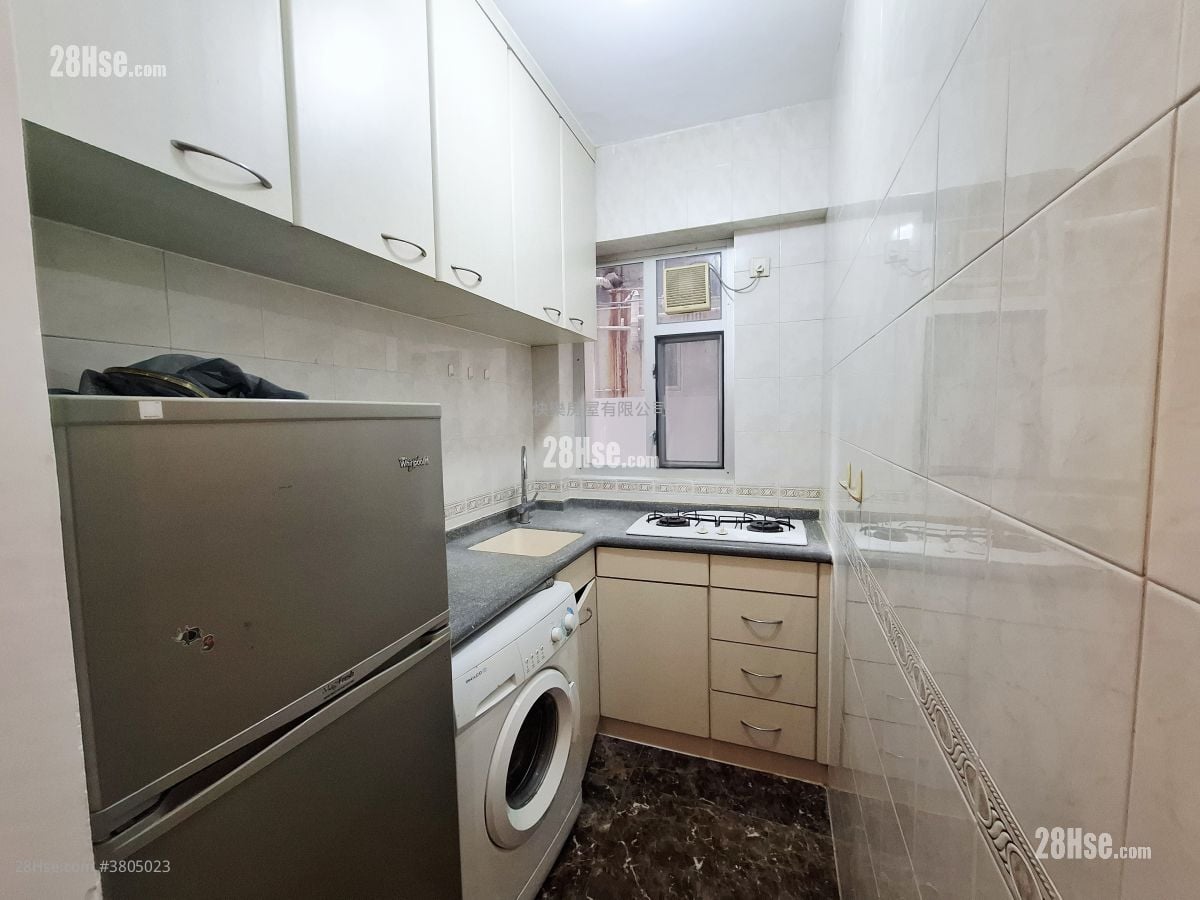 King's Court Sell 1 Bedroom , 1 Bathroom 339 ft²