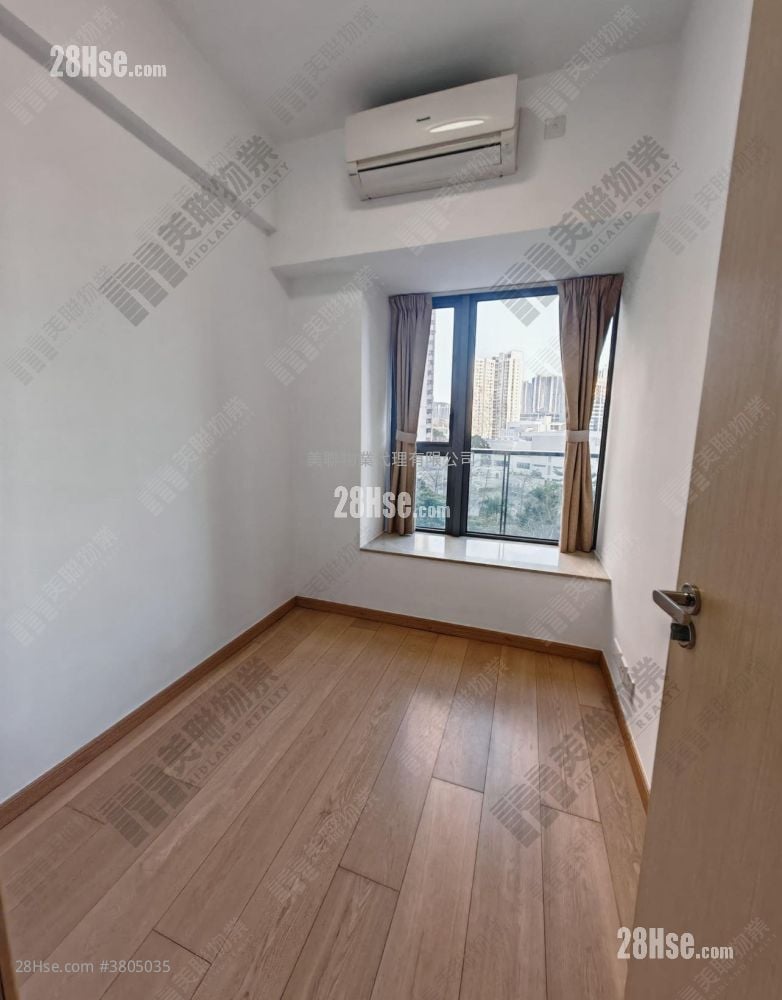 The Wings Rental 3 Bedrooms , 2 Bathrooms 799 ft²