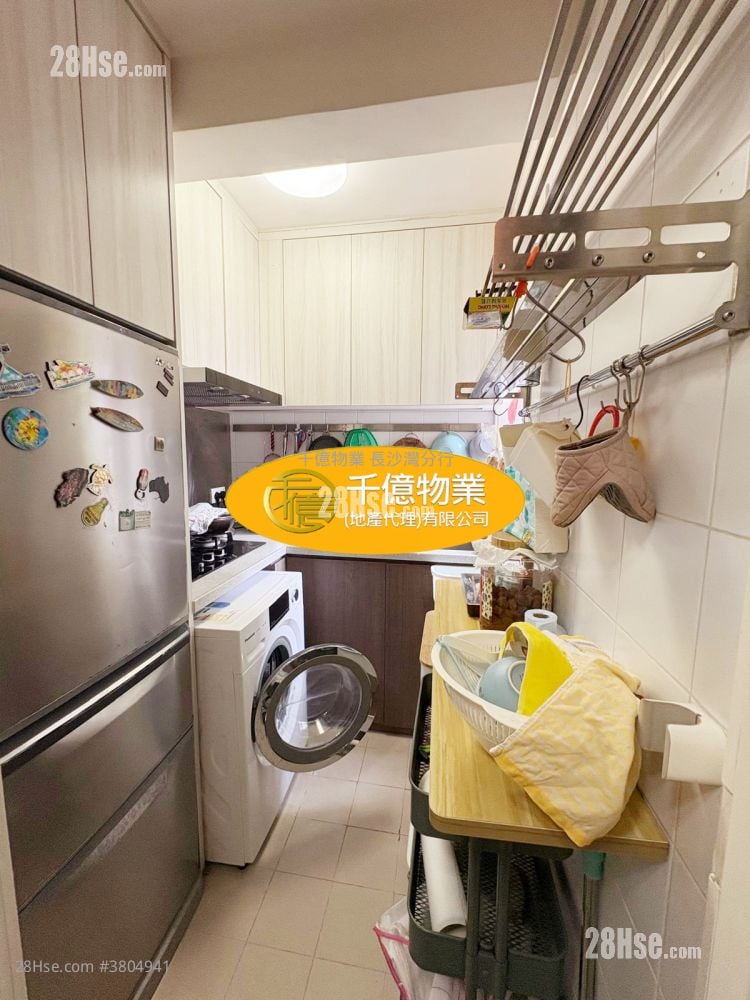Lai Tsui Court Sell 3 Bedrooms , 1 Bathroom 388 ft²