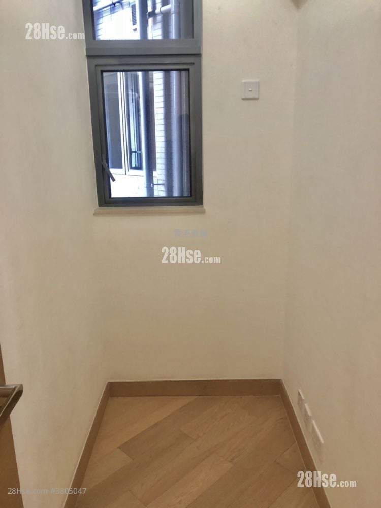 The Wings Sell 3 Bedrooms , 2 Bathrooms 826 ft²