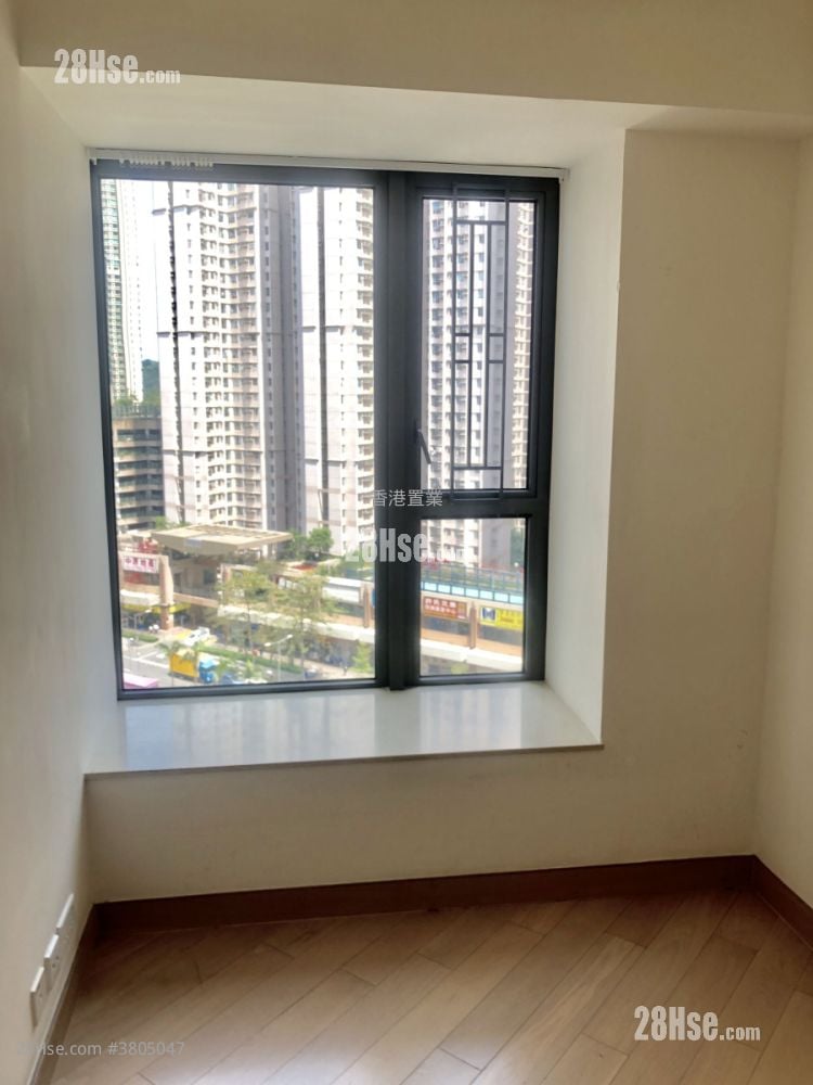 The Wings Sell 3 Bedrooms , 2 Bathrooms 826 ft²