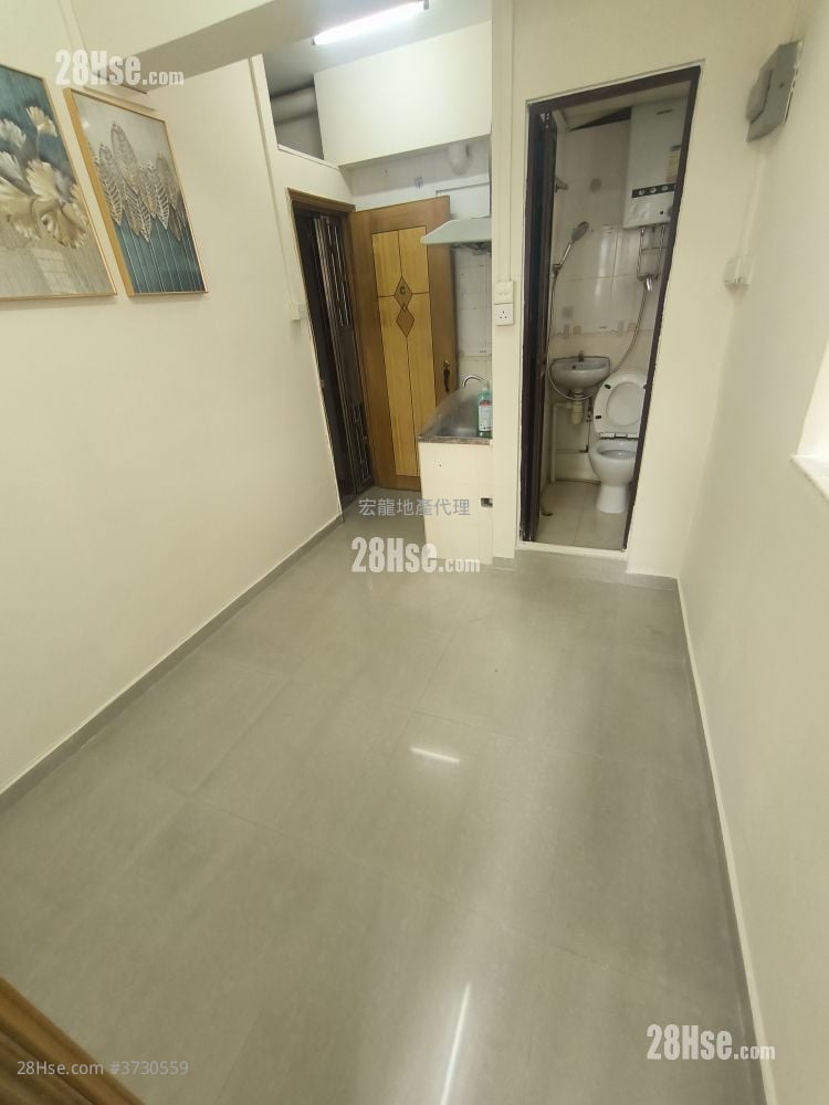 行樓梯中層 Rental 1 Bedroom , 1 Bathroom 160 ft²