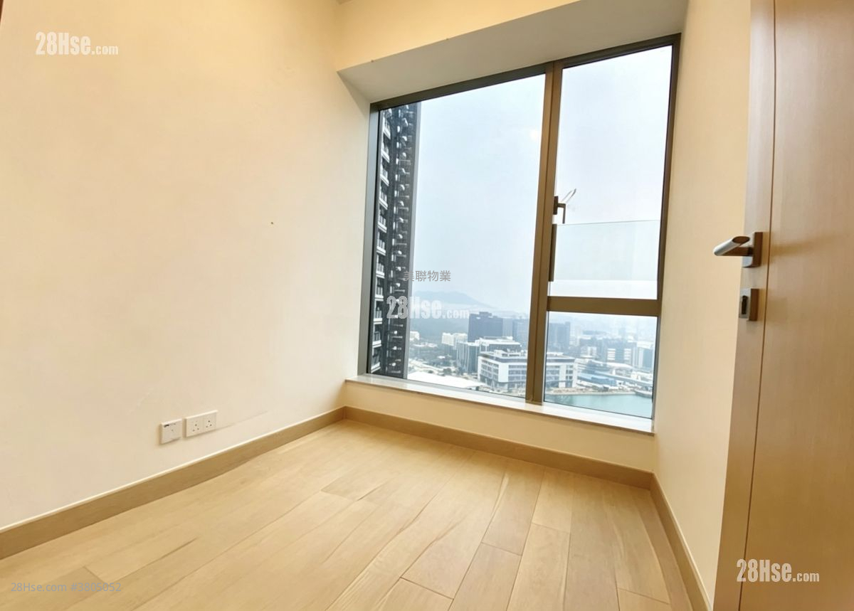 Marini Sell 3 Bedrooms 770 ft²