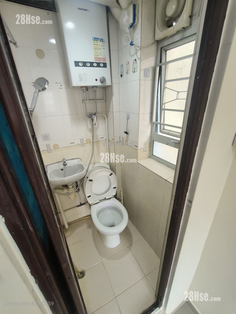 行樓梯中層 Rental 1 Bedroom , 1 Bathroom 160 ft²