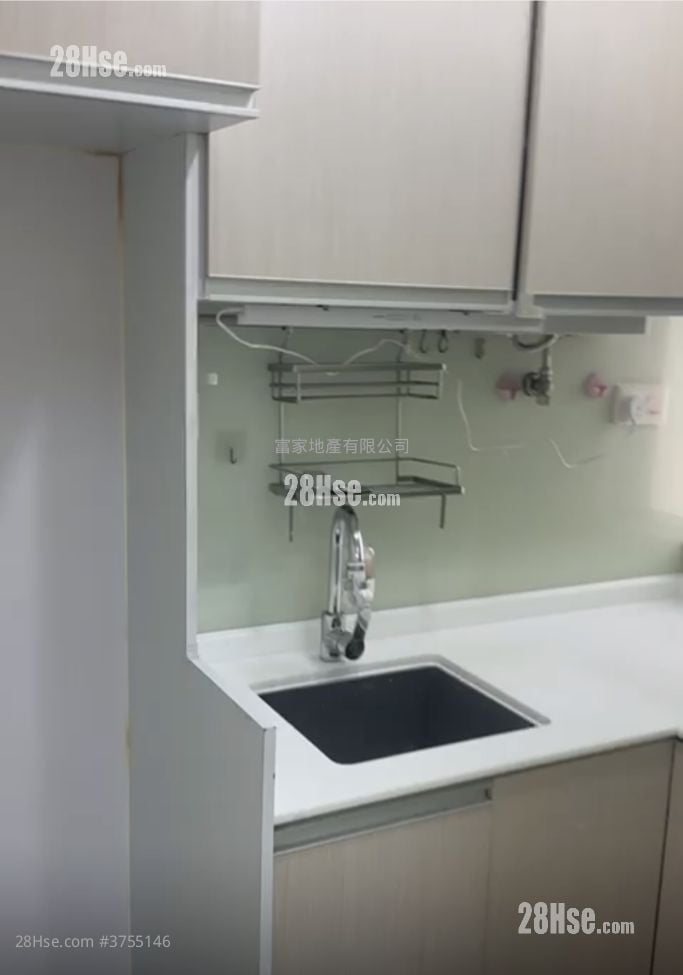 健威花园 租盘 2 房 , 1 浴室 446 平方尺