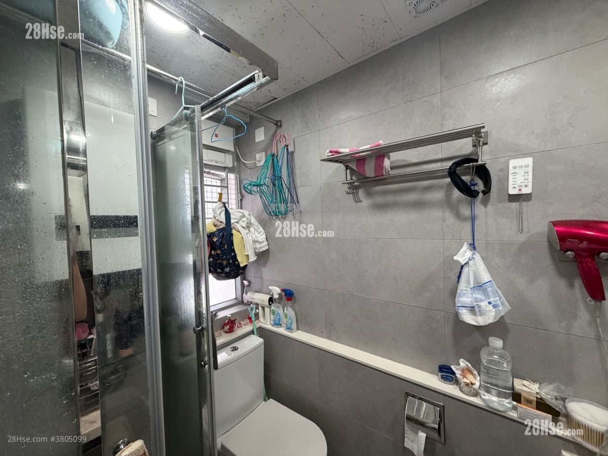 Lai Tsui Court Sell 2 Bedrooms , 1 Bathroom 388 ft²