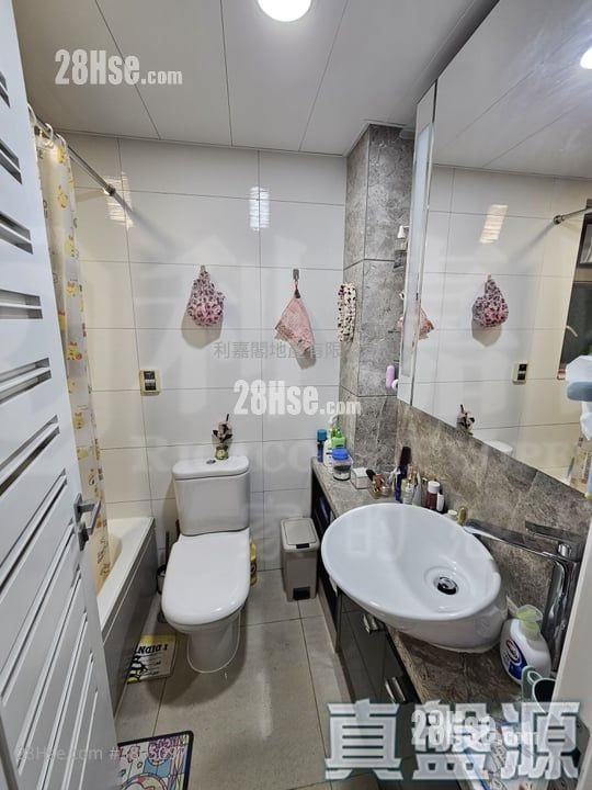 City Point Sell 3 Bedrooms , 2 Bathrooms 713 ft²