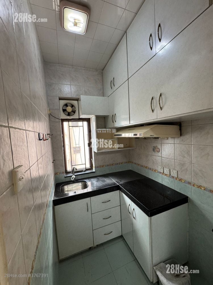 Sing Kong Building Sell 1 Bedroom , 1 Bathroom 307 ft²