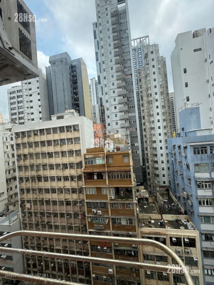 Sing Kong Building Sell 1 Bedroom , 1 Bathroom 307 ft²