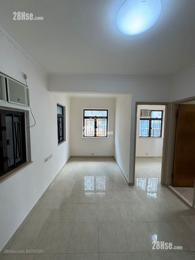 Sing Kong Building Sell 1 Bedroom , 1 Bathroom 307 ft²