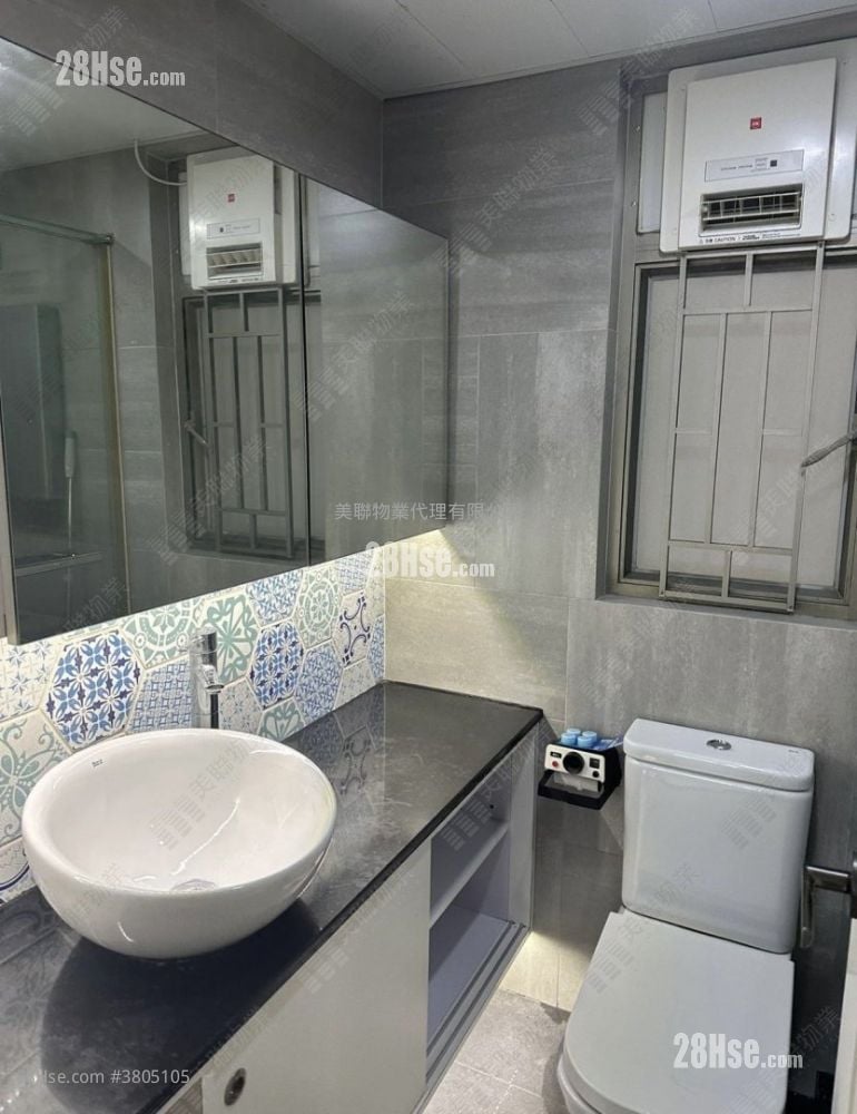 Tseung Kwan O Plaza Sell 3 Bedrooms , 2 Bathrooms 633 ft²