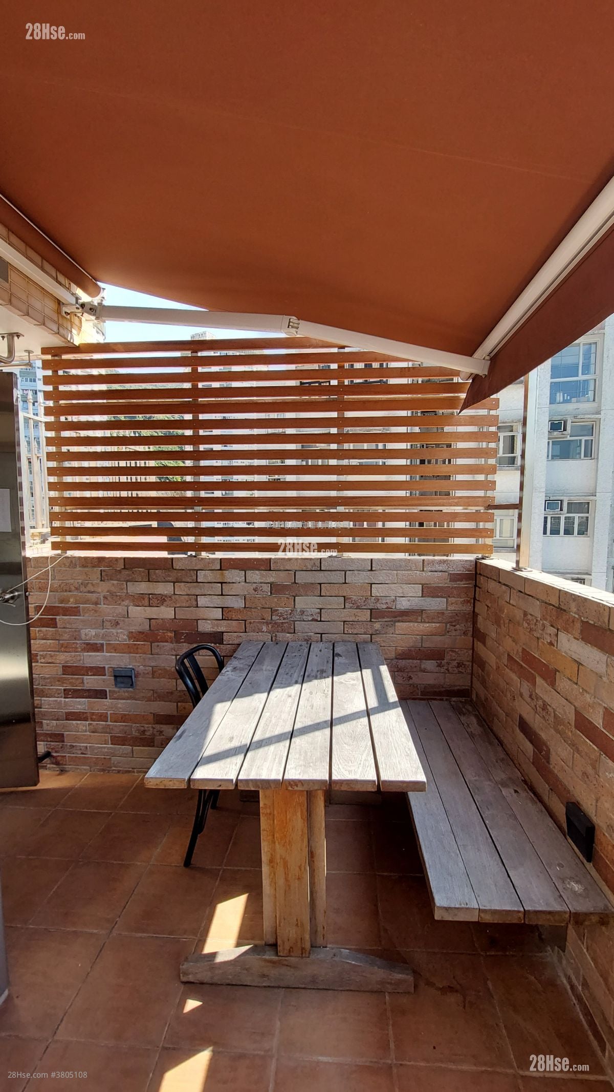 The Jolly House Sell Studio , 1 Bathroom 159 ft²