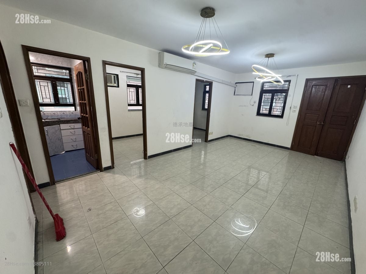 村屋 租盘 3 房 , 2 浴室