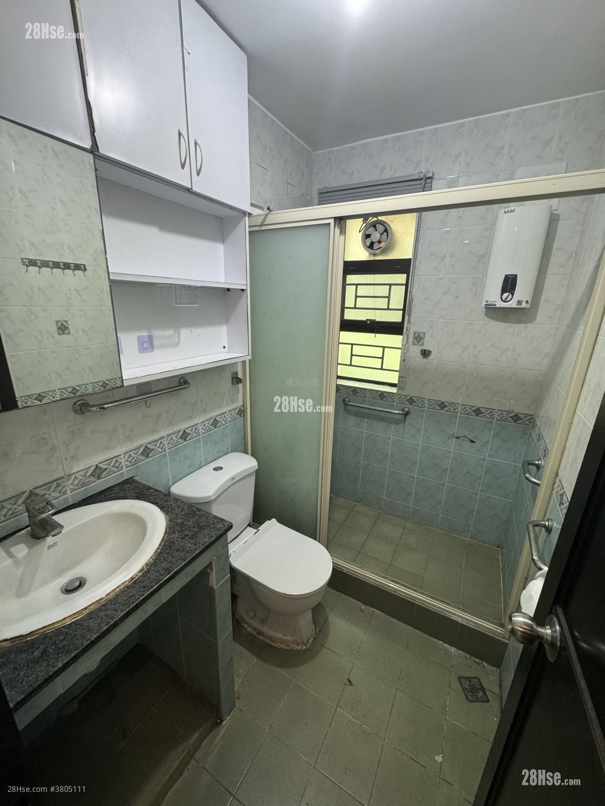 村屋 租盘 3 房 , 2 浴室