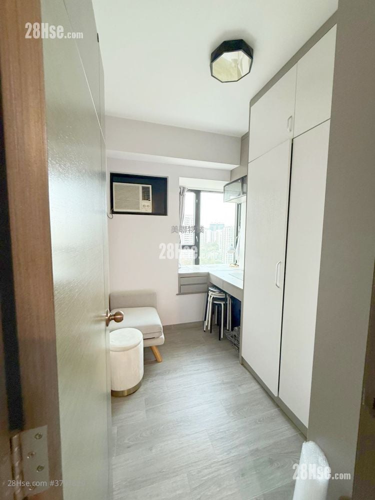 御皇庭 售盘 2 房 , 1 浴室 370 平方尺