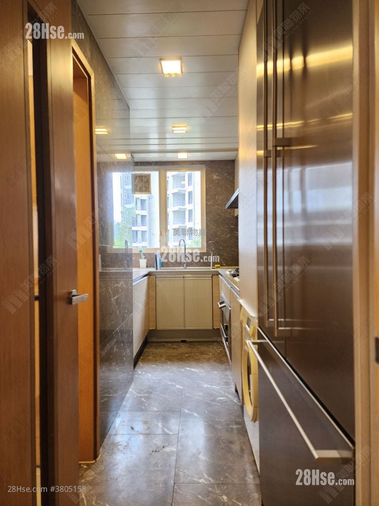 kitchen: Avignon Sell 3 Bedrooms 1,142 ft²