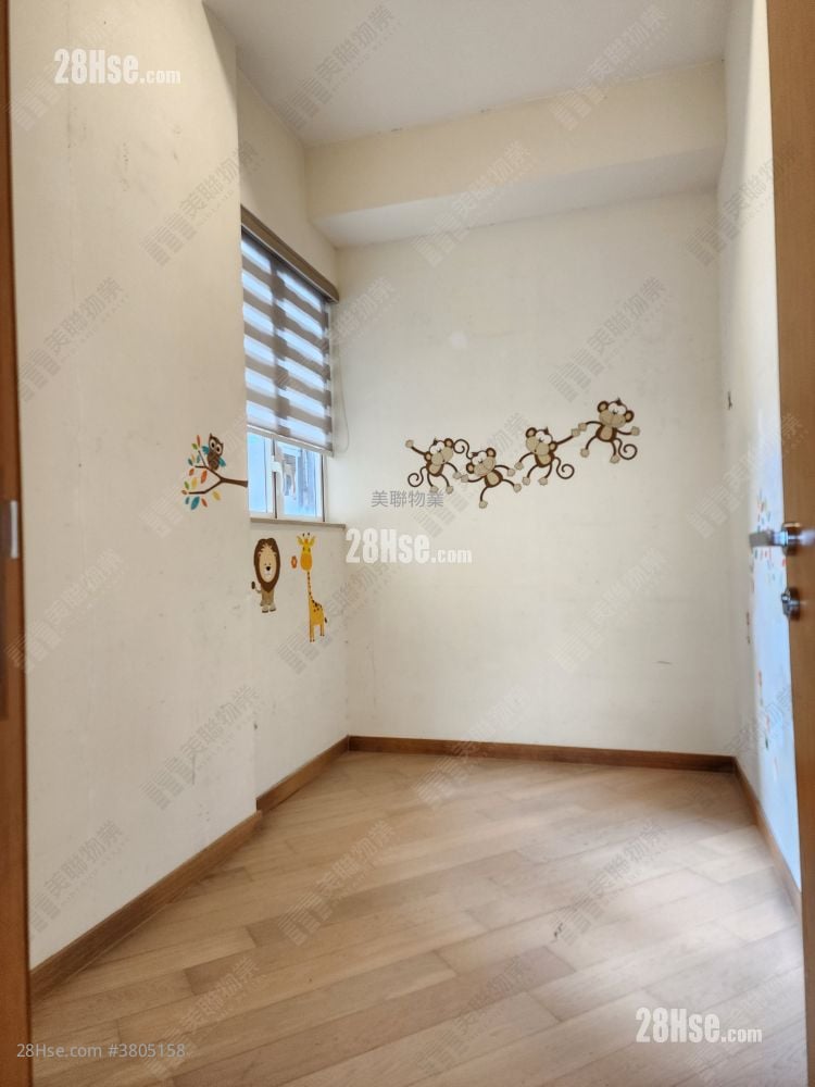 bedroom 3: Avignon Sell 3 Bedrooms 1,142 ft²