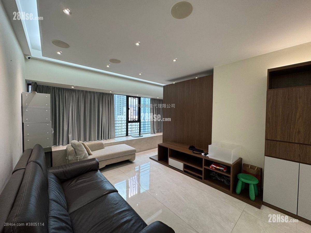 Hop Yick Plaza Sell 3 Bedrooms 990 ft²