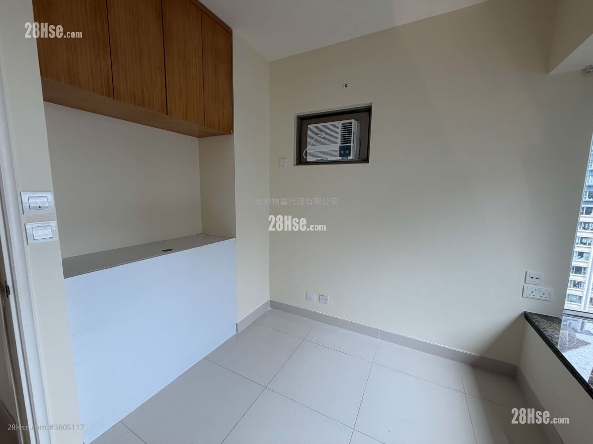 Tseung Kwan O Plaza Sell 3 Bedrooms , 1 Bathroom 538 ft²