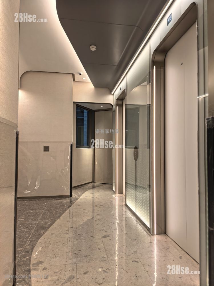 晓柏峰 租盘 2 房 , 1 浴室 363 平方尺