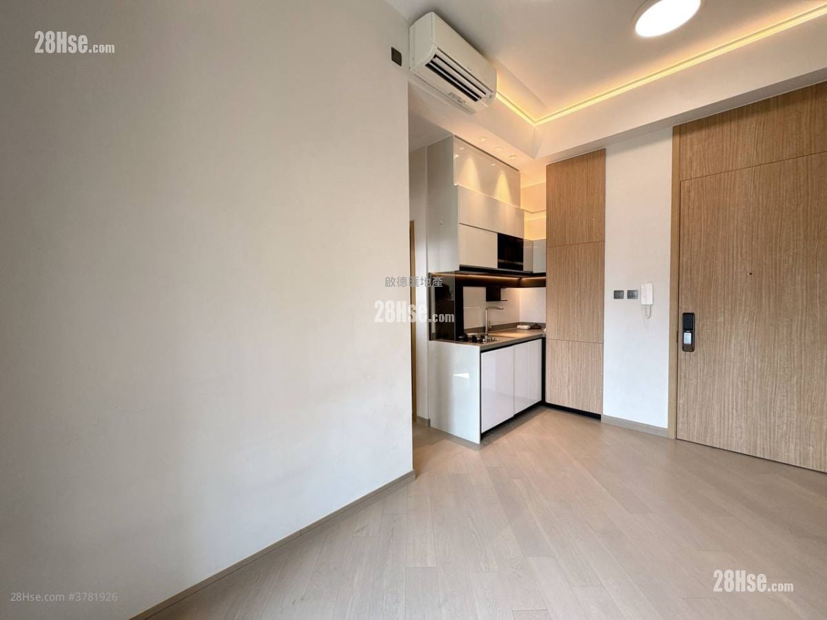 The Vantage Sell 2 Bedrooms , 1 Bathroom 381 ft²