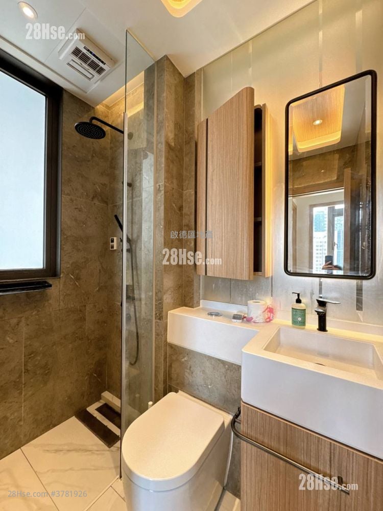 The Vantage Sell 2 Bedrooms , 1 Bathroom 381 ft²