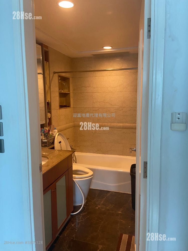 Royal Peninsula Sell 4 Bedrooms , 2 Bathrooms 1,063 ft²