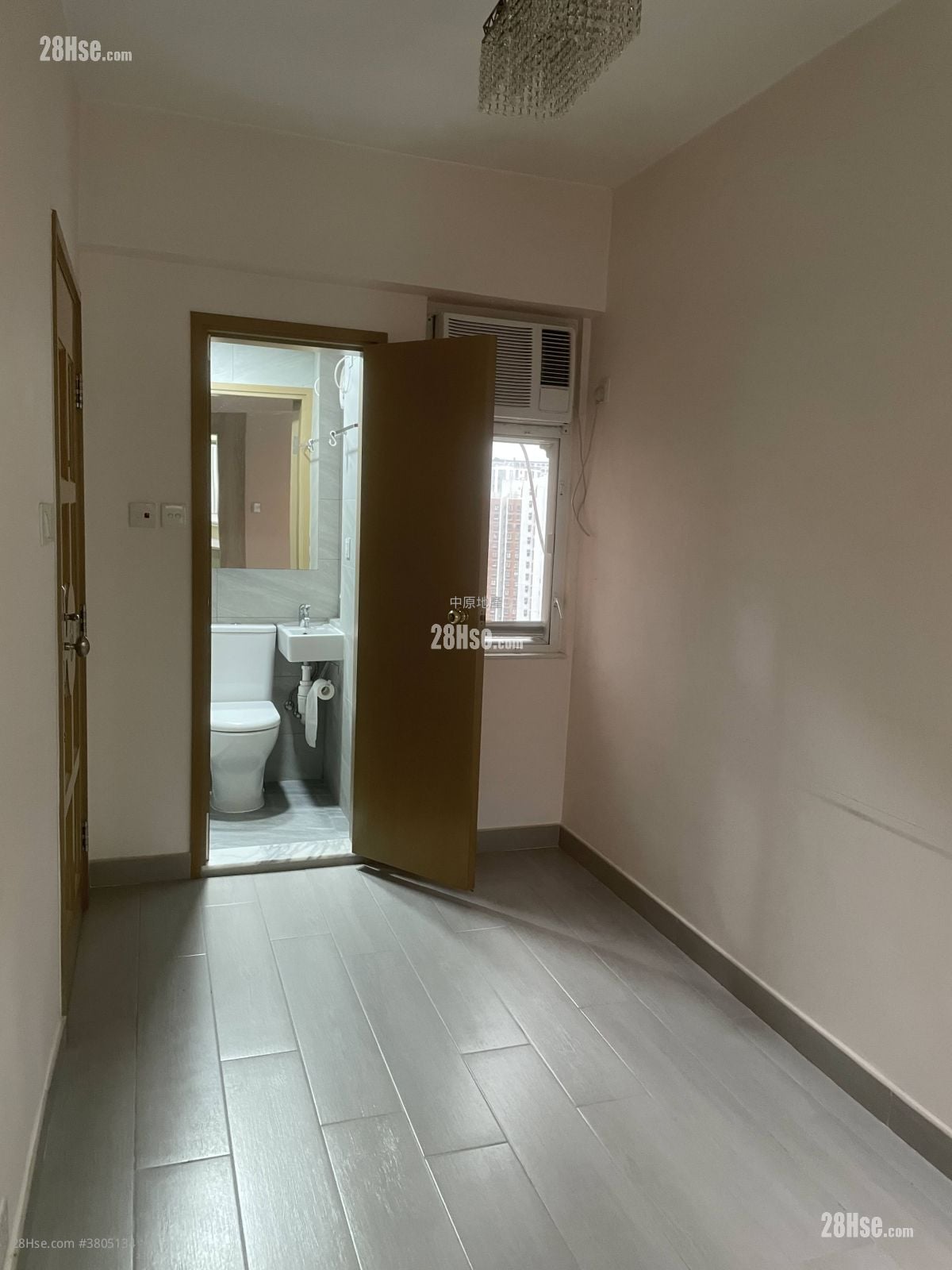 嘉福大厦 租盘 1 房 246 平方尺