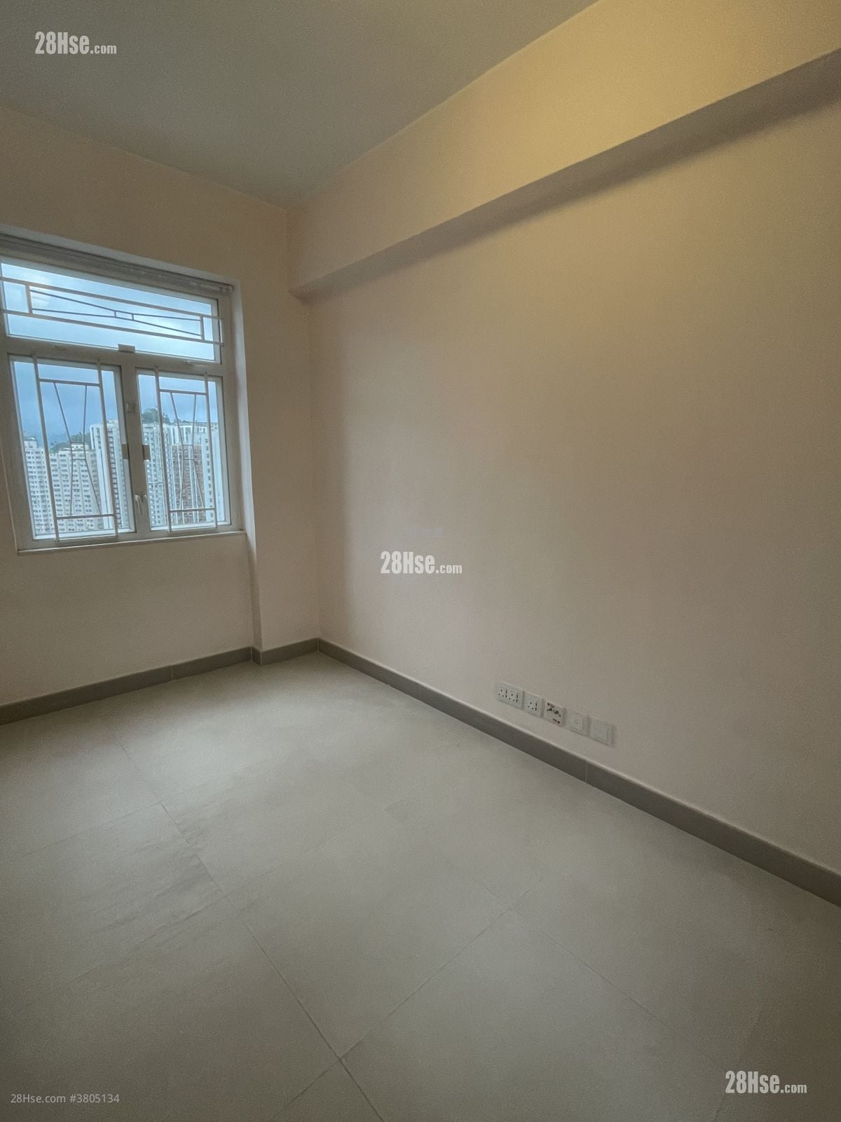 嘉福大厦 租盘 1 房 246 平方尺