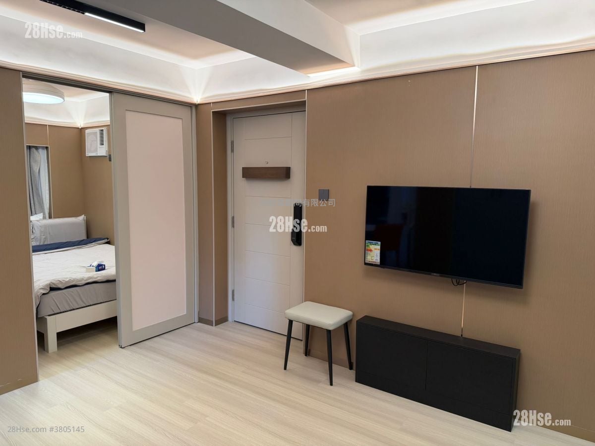 Lilian Court Rental 333 ft²