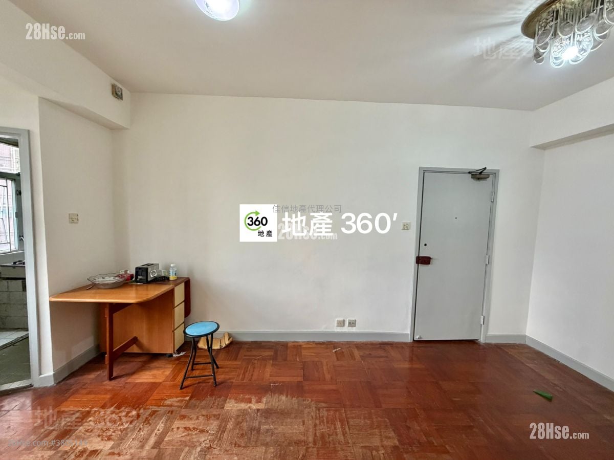 Yuet Fat Mansion Sell 2 Bedrooms , 1 Bathroom 450 ft²