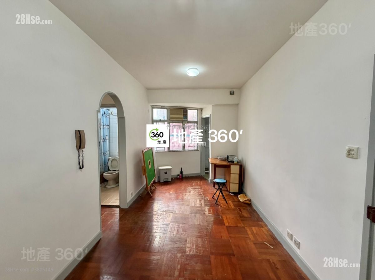 Yuet Fat Mansion Sell 2 Bedrooms , 1 Bathroom 450 ft²