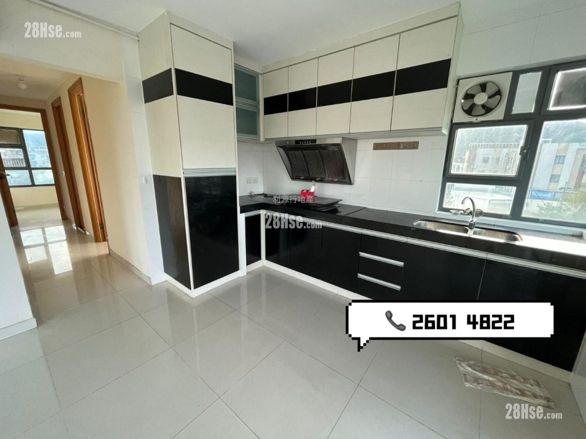 村屋 租盘 3 房 , 2 浴室 700 平方尺