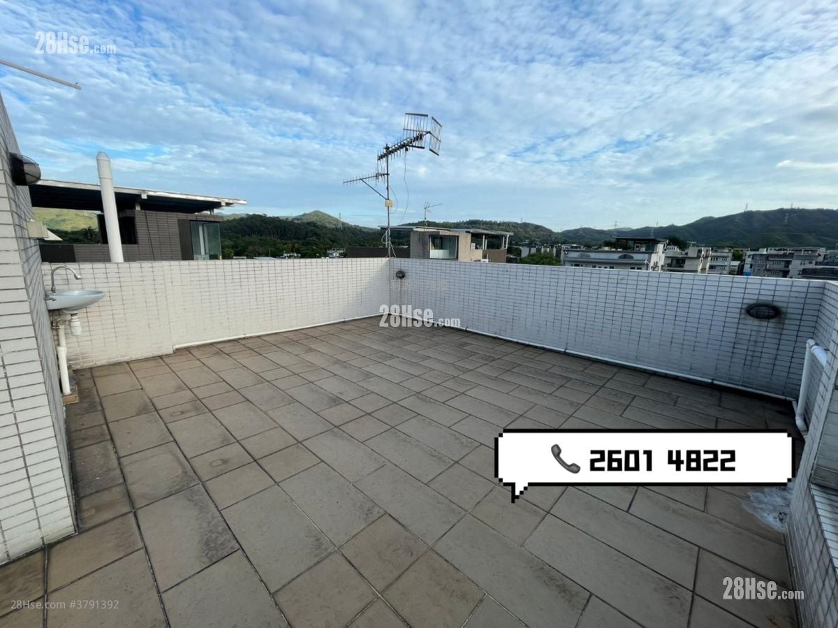 村屋 租盘 3 房 , 2 浴室 700 平方尺