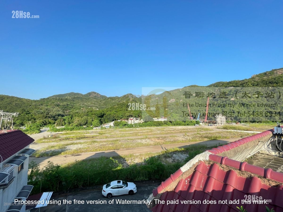 村屋 售盘 5+ 房 , 3 浴室 2,100 平方尺