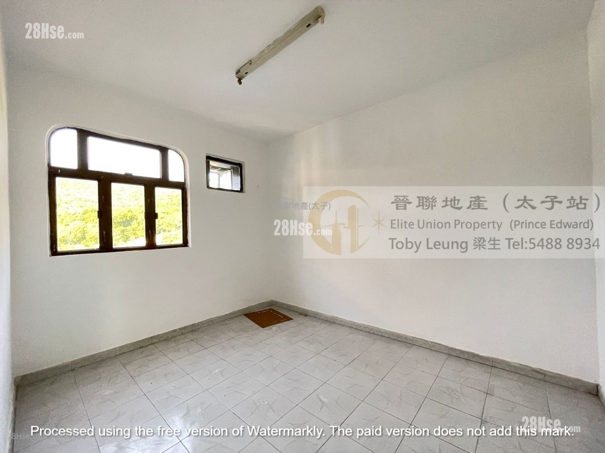 村屋 售盘 5+ 房 , 3 浴室 2,100 平方尺