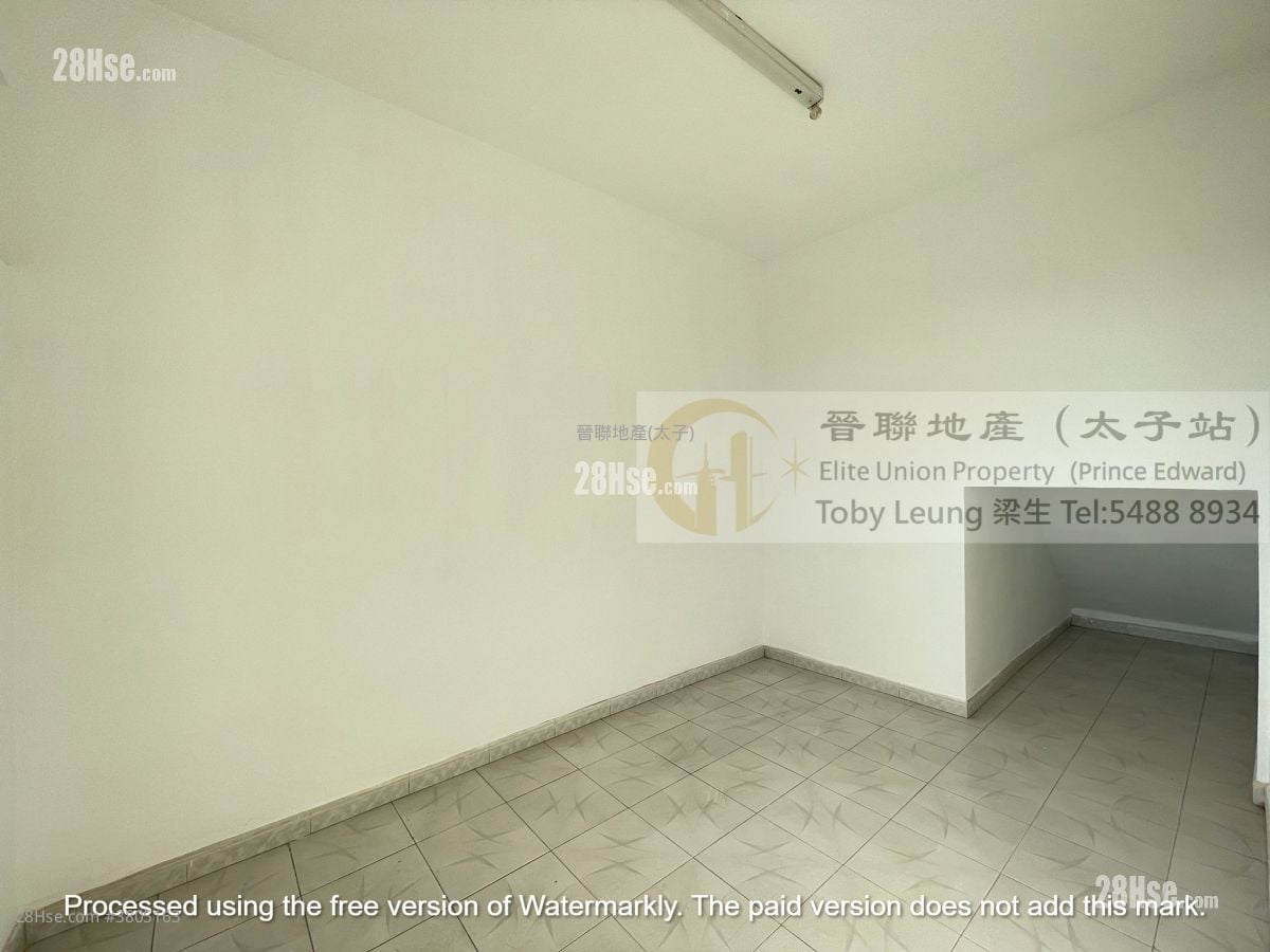 村屋 售盘 5+ 房 , 3 浴室 2,100 平方尺