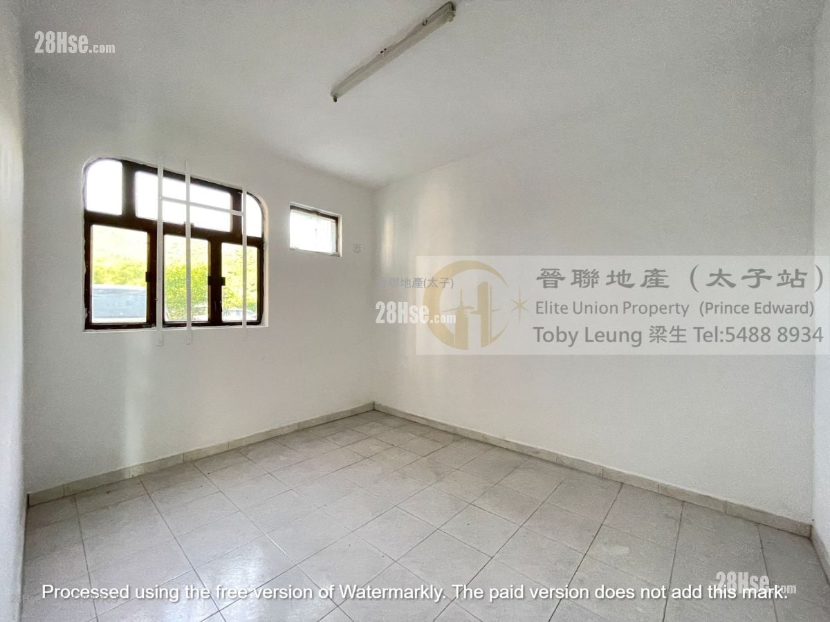 村屋 售盘 5+ 房 , 3 浴室 2,100 平方尺