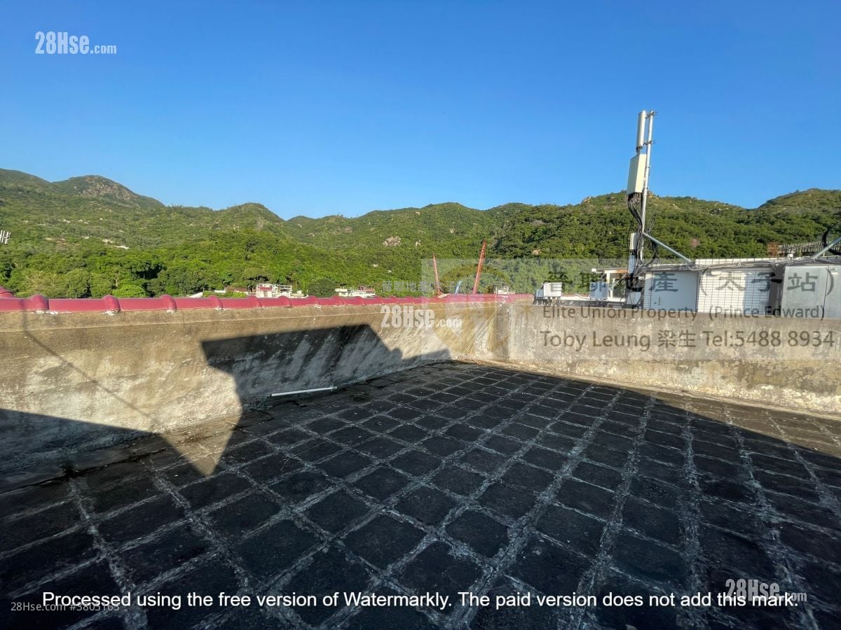 村屋 售盘 5+ 房 , 3 浴室 2,100 平方尺