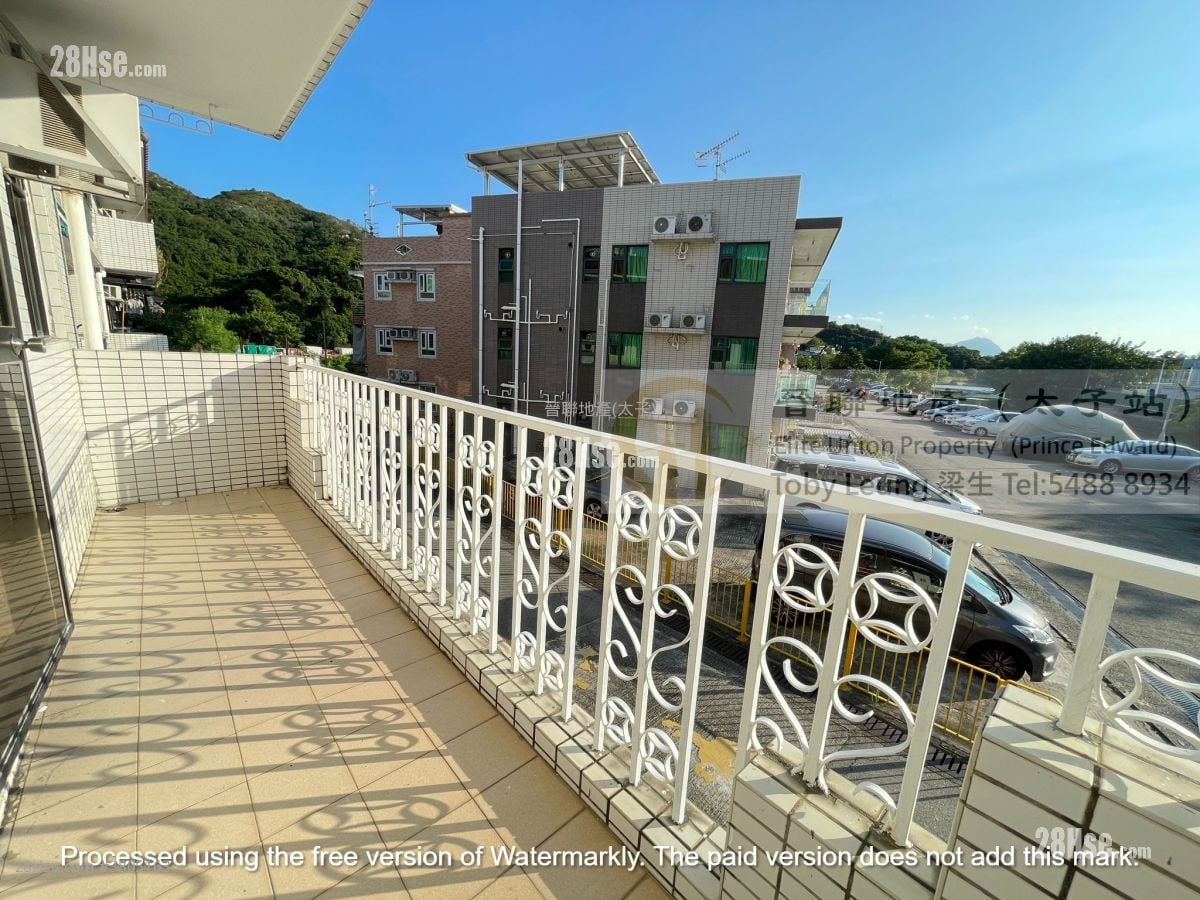 村屋 售盘 5+ 房 , 3 浴室 2,100 平方尺