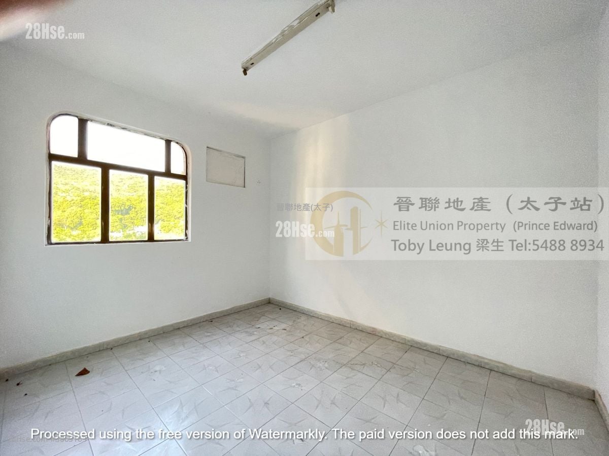 村屋 售盘 5+ 房 , 3 浴室 2,100 平方尺