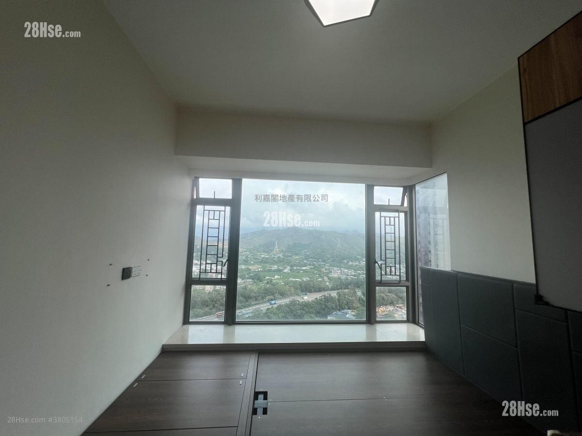 Yoho Midtown Rental 4 Bedrooms , 2 Bathrooms 948 ft²