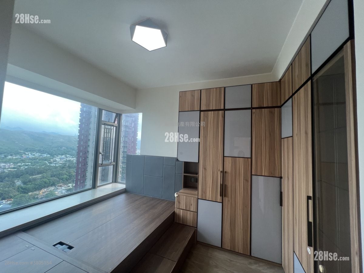 Yoho Midtown Rental 4 Bedrooms , 2 Bathrooms 948 ft²