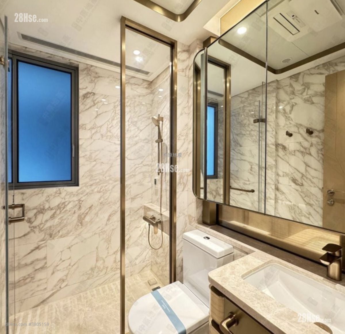 维港滙 售盘 3 房 790 平方尺