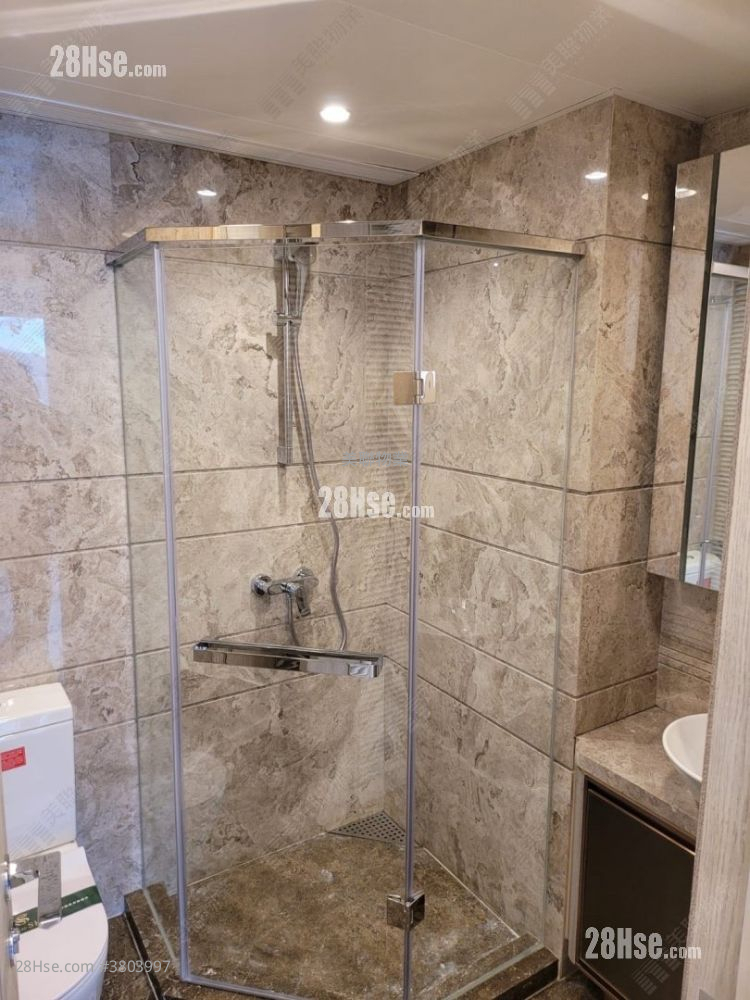 Sea To Sky 售盘 4 房 , 3 浴室 1,054 平方尺