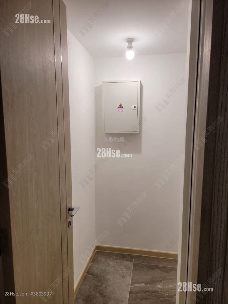 Sea To Sky 售盘 4 房 , 3 浴室 1,054 平方尺