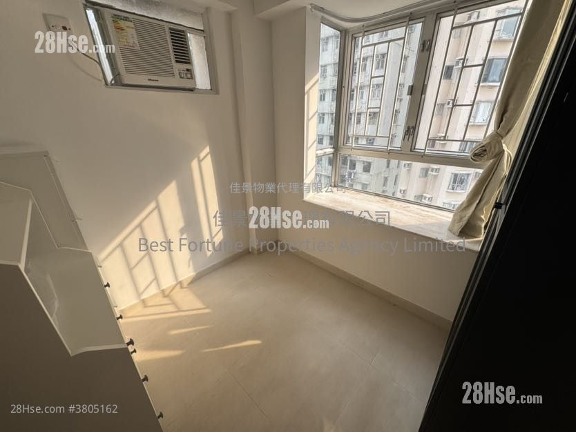 Shun On Building Rental 2 Bedrooms , 1 Bathroom 356 ft²