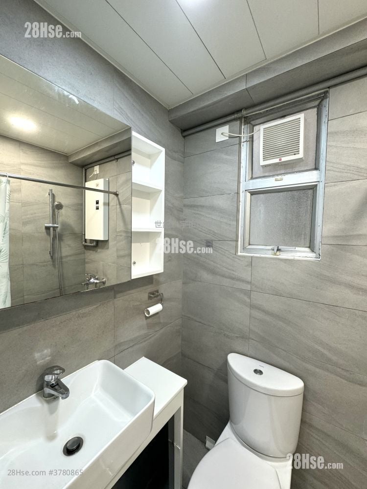 Beautiful Garden Sell 2 Bedrooms , 1 Bathroom 293 ft²